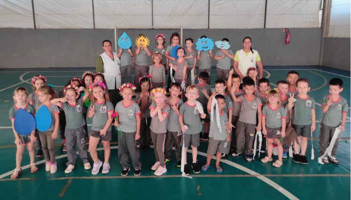 Guaraniaçu - Alunos da Escola Municipal Professor Joaquim Modesto da Rosa, promovem conscientização sobre o uso da água 